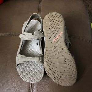 Columbia  sporty sandals